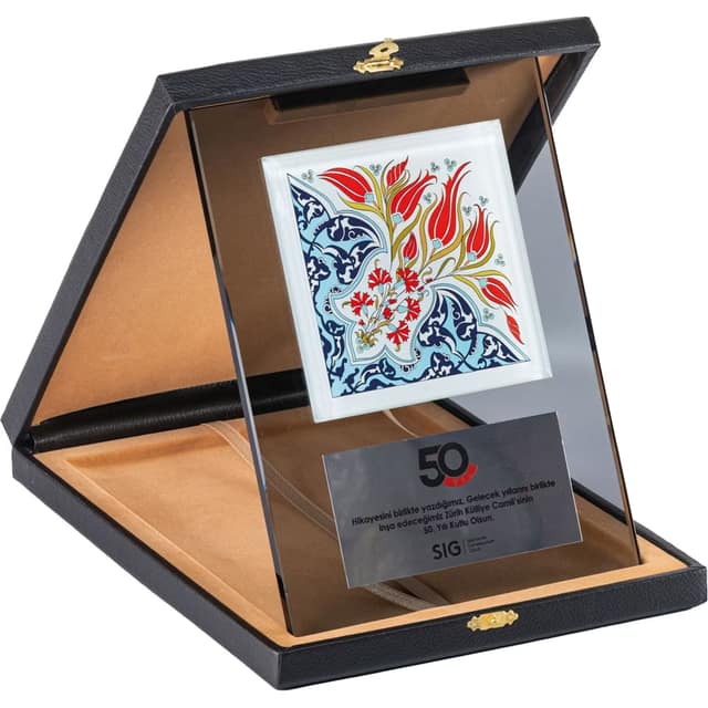 Kutulu Kristal Plaket - 18 x 24 cm